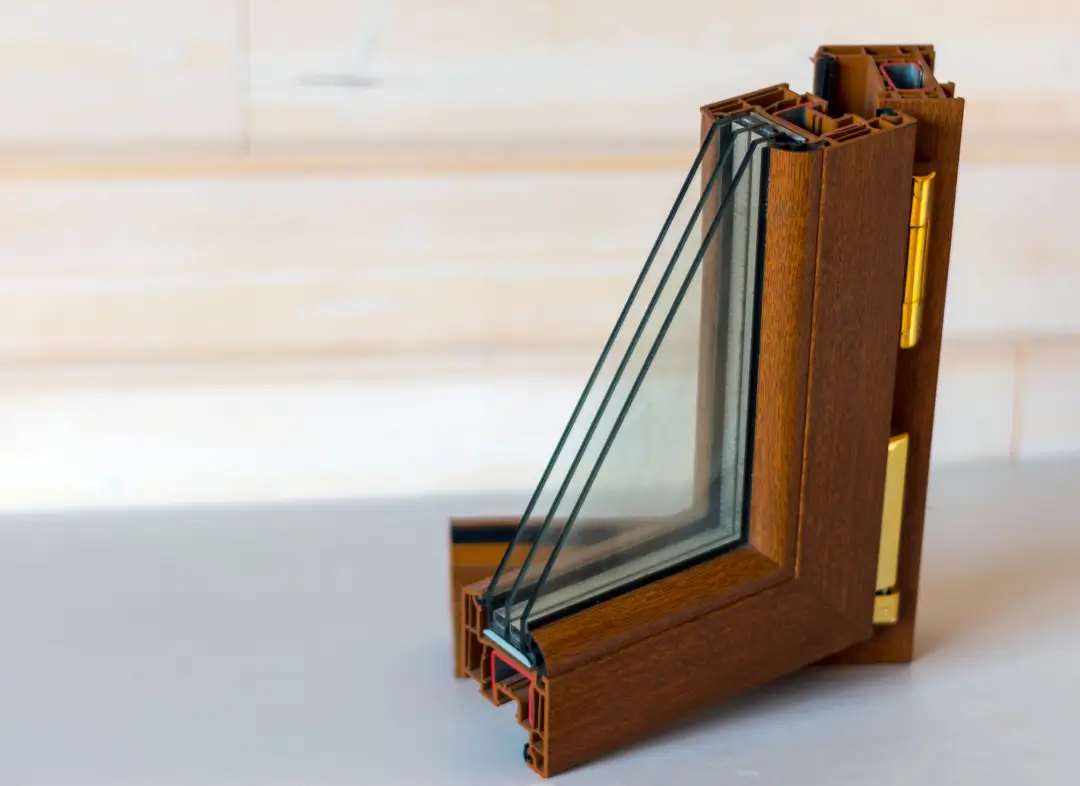 Installation de fenêtre en bois sur mesure Saint-Ay